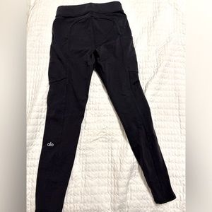 Alo Yoga 7/8 High-Waist Checkpoint Legging size XXS in black
